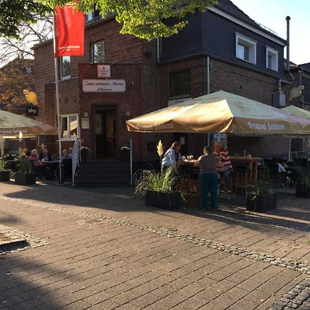Zum Armen Mann Bed & Breakfast Dusseldorf Exterior photo