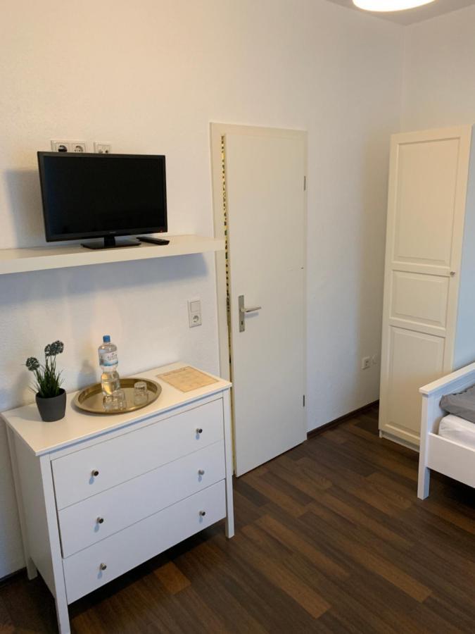 Zum Armen Mann Bed & Breakfast Dusseldorf Exterior photo