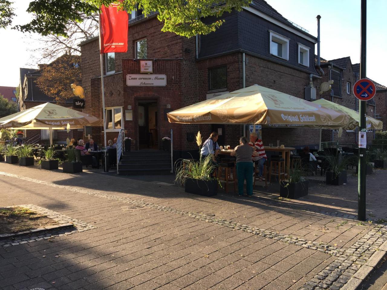 Zum Armen Mann Bed & Breakfast Dusseldorf Exterior photo