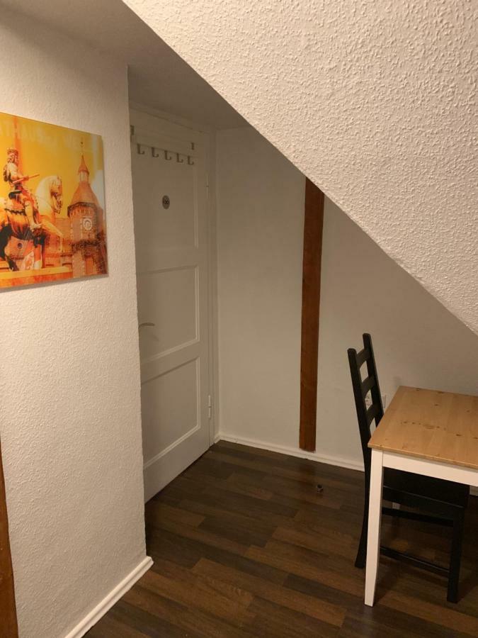 Zum Armen Mann Bed & Breakfast Dusseldorf Exterior photo